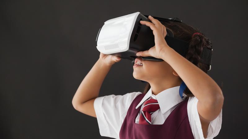 VR正当风口，硬件设备投资机会值得关注吗？| 行研